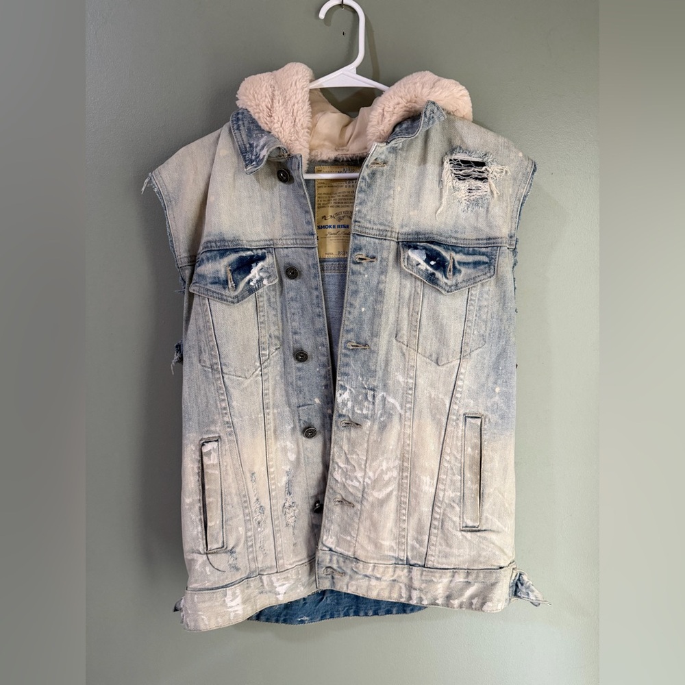 Smoke Rise distressed denim vest with a sherpa-lined hood men's medium rare
